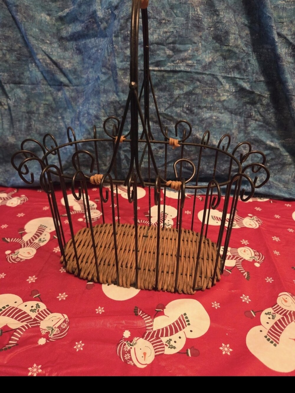 Basket tall handle black metal & wicker great for picnic wine bottles or gift